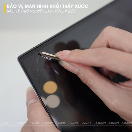 Tác dụng thực sự của miếng dán màn hình Macbook? Có nên dán màn hình cho Macbook không?