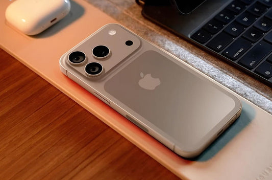 Có nên dán skin Iphone 17 | Pro | Pro Max | Air thay thế sử dụng ốp không?