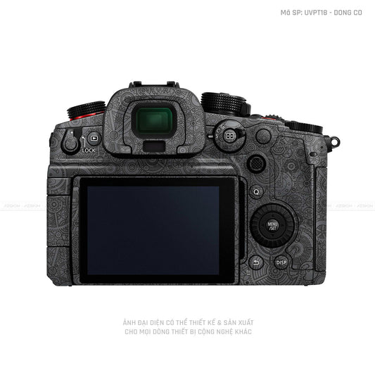 Dán Skin Máy Ảnh Lumix Vân Nổi Pattern Động Cơ Xám | UVPT18