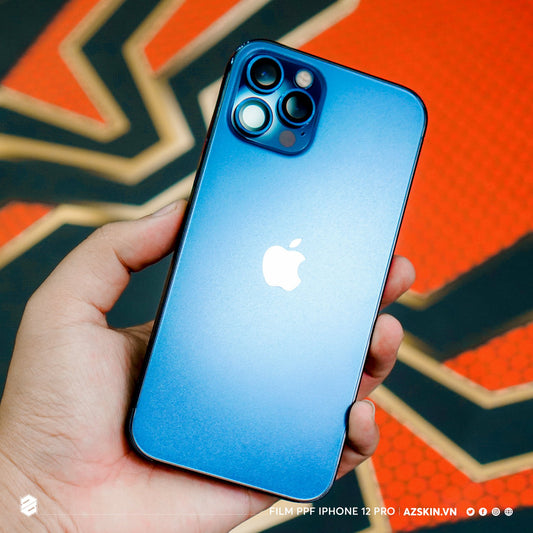 Miếng dán PPF iPhone 12 Pro Max sau khi kĩ thuật viên hoàn thiện
