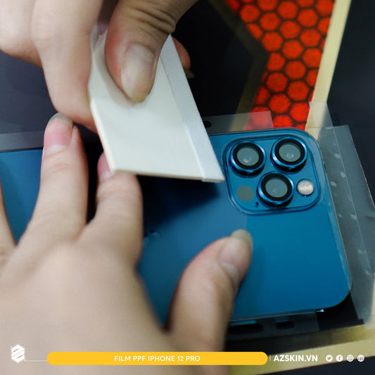 Thao tác dán PPF iPhone 12 Pro Max tại AZSKIN