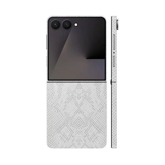 Miếng Dán Da Samsung Z Flip 7 Vân Rắn Trắng