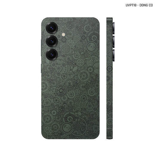 Dán Skin Samsung Galaxy S25 Series Vân Nổi Động Cơ Xanh Midnight | UVPT18