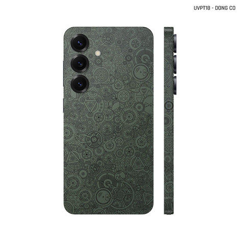 Dán Skin Samsung Galaxy S25 Series Vân Nổi Động Cơ Xanh Midnight | UVPT18