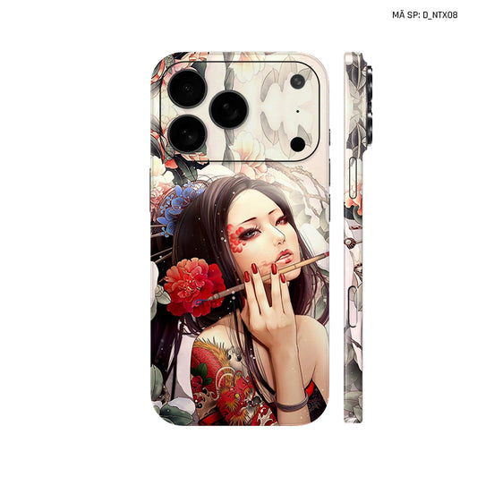 Dán Skin IPhone 17 Series Hình Nghệ Thuật Xăm Geisha | D_NTX08