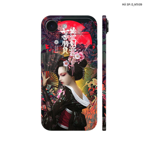 Dán Skin IPhone 17 Series Hình Nghệ Thuật Xăm Geisha | D_NTX09