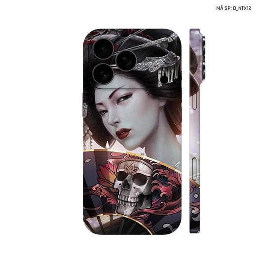 Dán Skin IPhone 17 Series Hình Nghệ Thuật Xăm Geisha | D_NTX12
